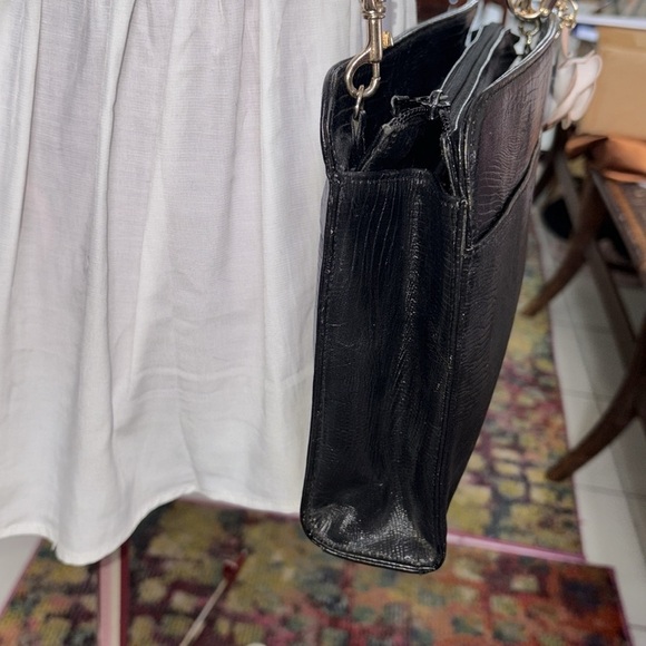 Robinson’s leather Crossbody bag reptile/ croc imprint black gold tone HW EUC - Picture 4 of 17